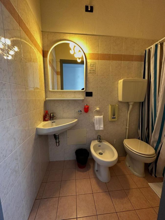 Be Me Hotel Helvetia Tabiano Terme Bagian luar foto