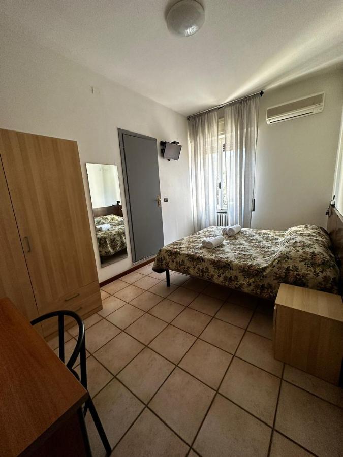 Be Me Hotel Helvetia Tabiano Terme Bagian luar foto