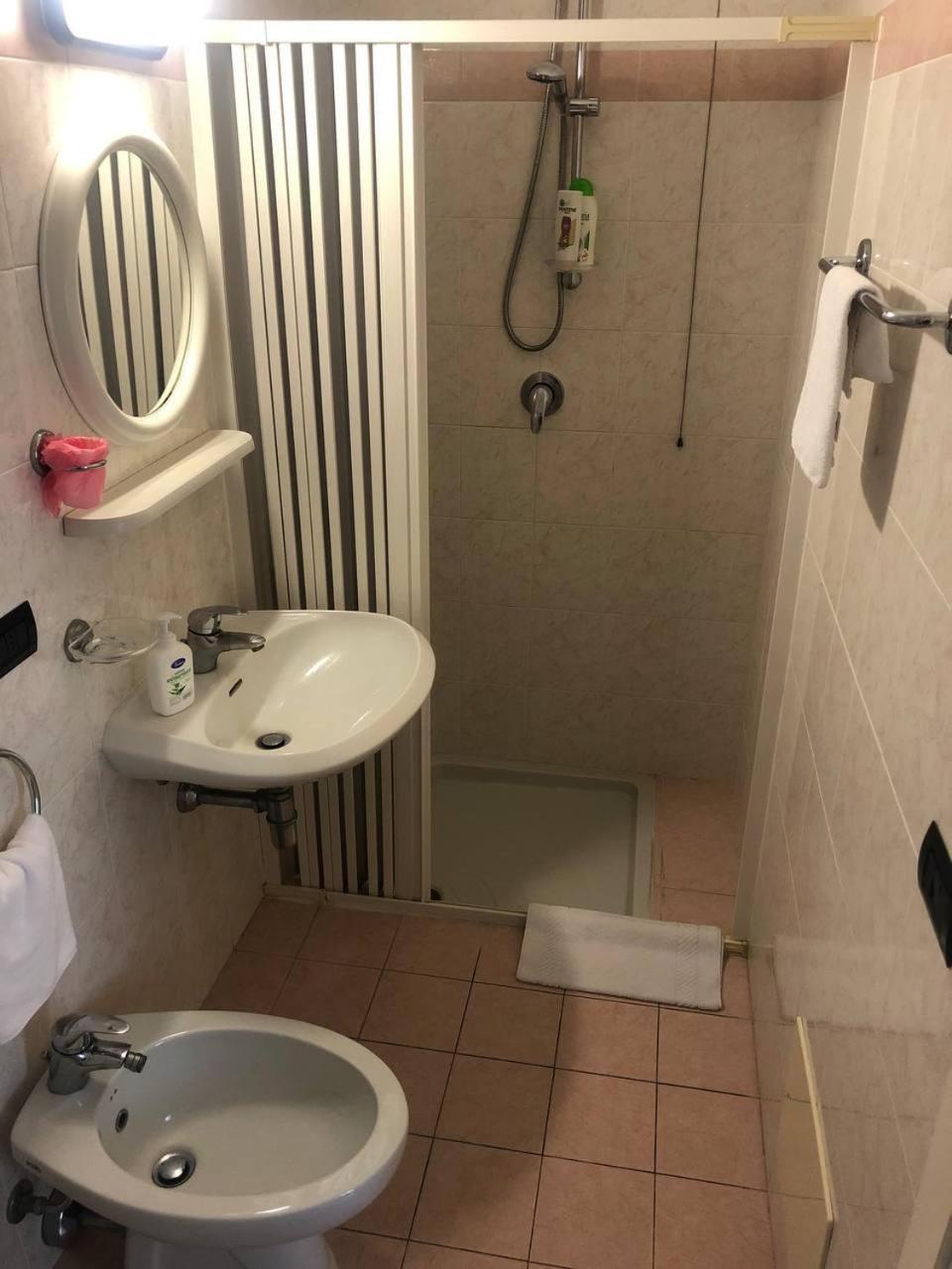 Be Me Hotel Helvetia Tabiano Terme Bagian luar foto