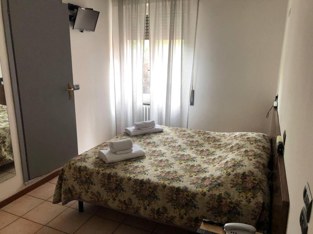 Be Me Hotel Helvetia Tabiano Terme Bagian luar foto